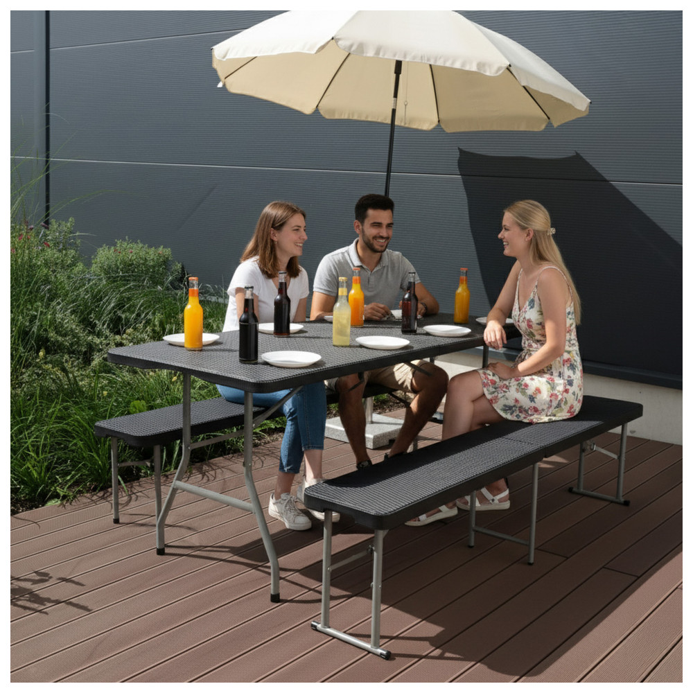 Esstisch, Tisch, Weiblich, Person, Jugendlich